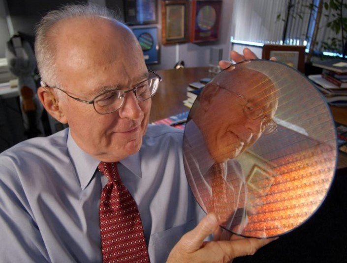 about silicon-insider gordon james